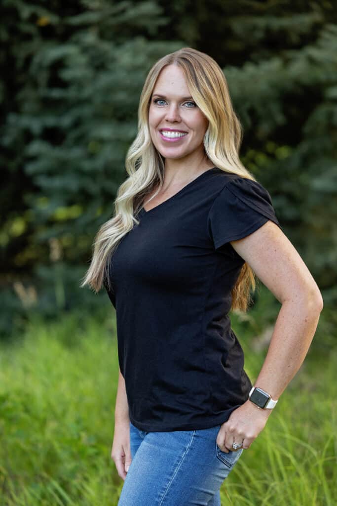 Dr. Michael Mingle Dr. Jennifer Rankin. Rankin and Mingle Dentistry. General, Cosmetic, Restorative, Preventative, Family Dentist Facial Aesthetics, Veneers, Teeth Whitening, Clear Aligners, Implants, Sleep Apnea, Cerec Same Day Crowns, Emergency Dental Services. Dentist in Aurora, CO 80016